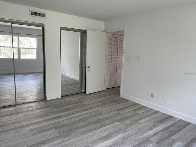 Building Photo - 1000 S Semoran Blvd