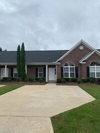 Building Photo - 140 Oak Towne Dr