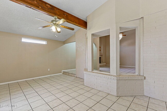 Building Photo - 11781 Jennifer Dr