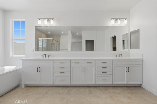 Building Photo - 11647 Saddleback Dr