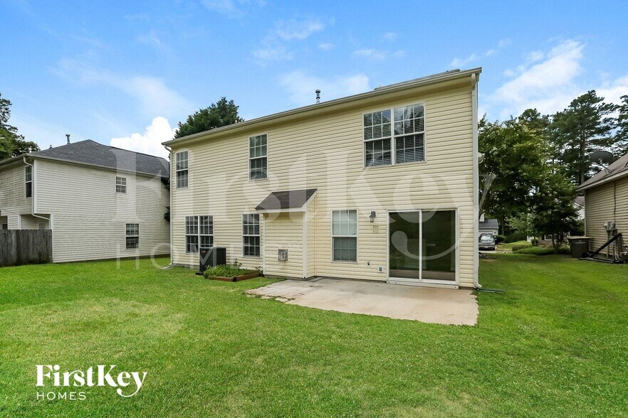 Building Photo - 1941 Summit Ridge Ln