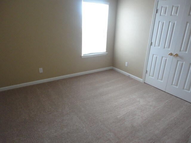 Building Photo - 2951 Aviator Cir