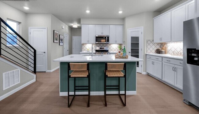 Building Photo - 1714 Gold Hill Mesa Dr