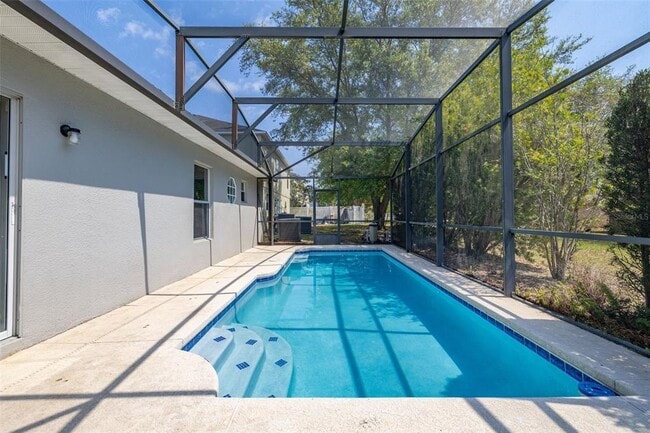 Building Photo - 624 Blake Ave