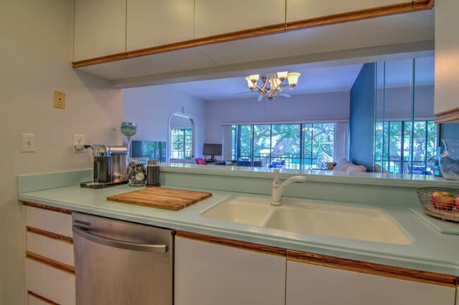 Building Photo - 3310 Europa Dr