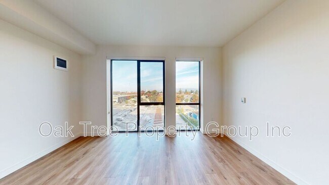 Building Photo - 532 Union St