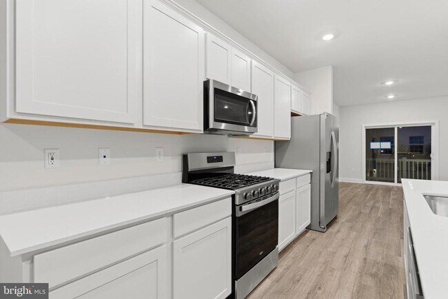 Building Photo - 5217 Water Lily Wy