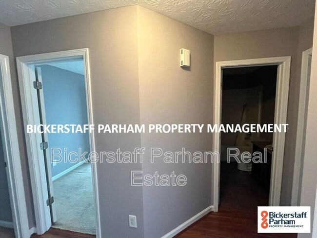 Building Photo - 8061 Garrett Pines Dr