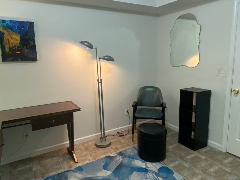 Another view of bonus room/office - 1267 Wynford Colony SW