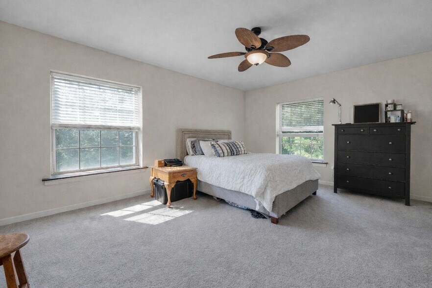 Building Photo - 510 Deer Run