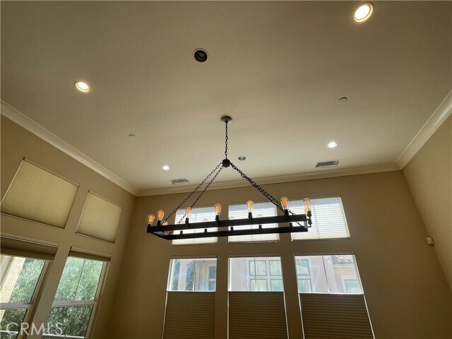 Building Photo - 276 Rodeo