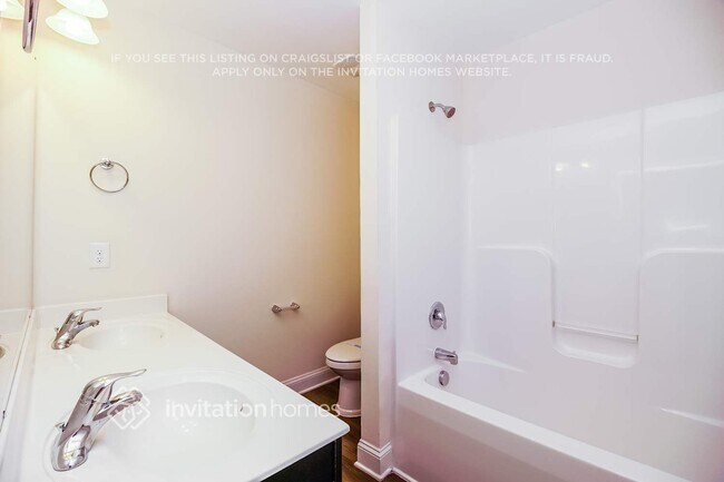 Building Photo - 190 Sassafras Rd