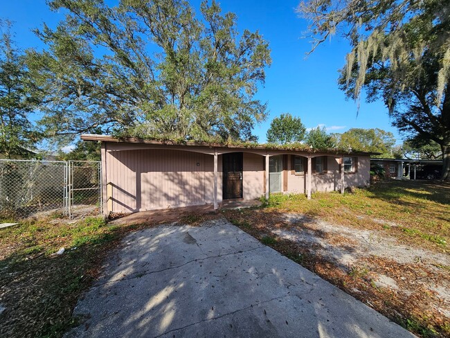 Building Photo - ADORABLE 4 Bedroom, 2 Bath Home Available ...