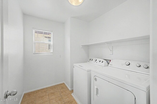 Building Photo - 2879 Claire Dr