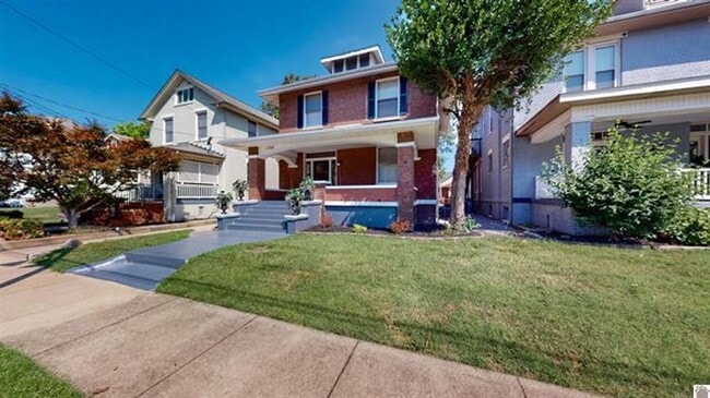 Building Photo - AVAILABLE NOW!  Beautiful Historic Home Fo...