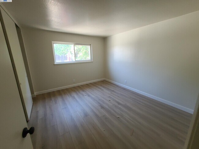 Building Photo - 1829 Rosetree Ct
