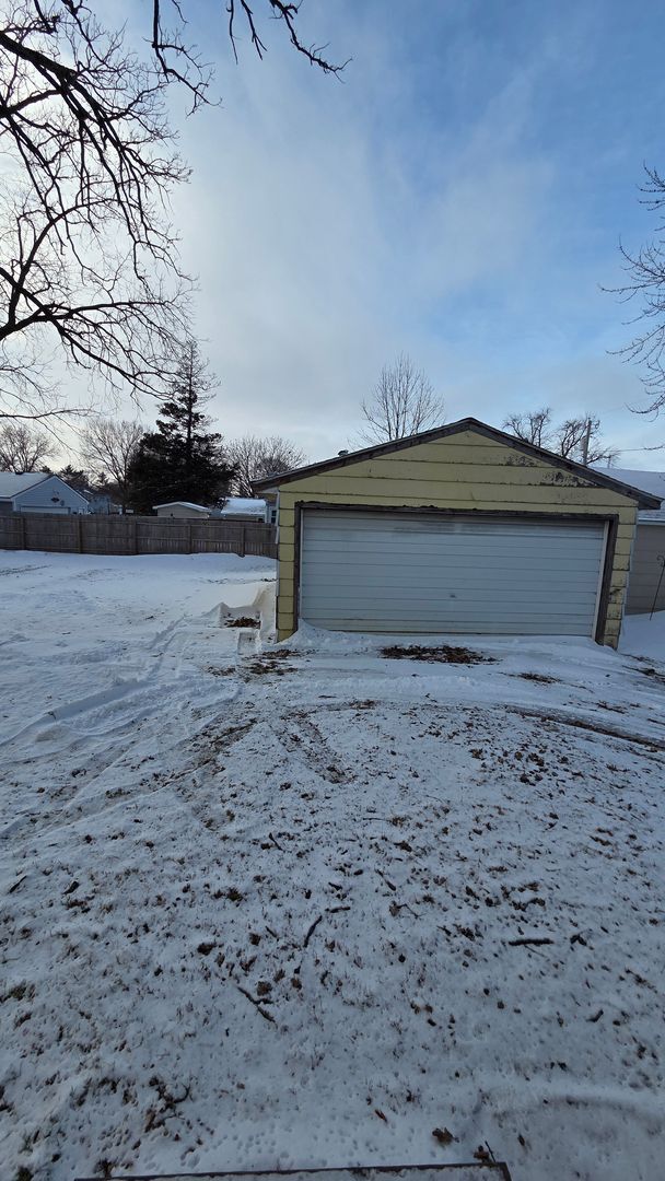 Building Photo - 2 bed 2bath home