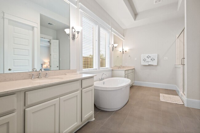 Building Photo - 2335 Pale Star Dr