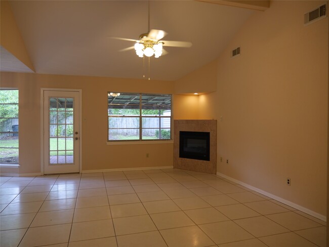 Building Photo - 13542 Fernhill Dr