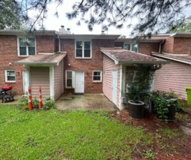 Building Photo - 125 Manorwood Ct