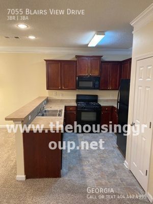 Building Photo - 7055 Blairs View Dr