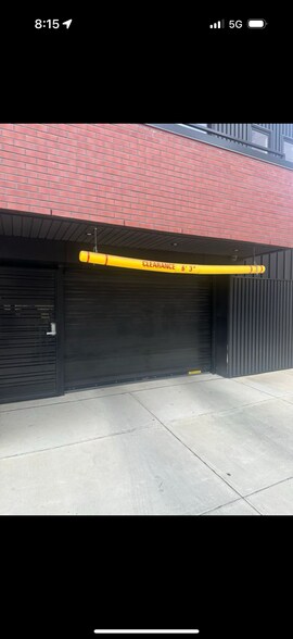 Primary Photo - 1500 Green St