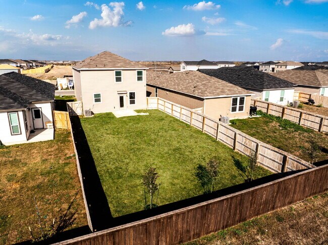 Building Photo - 4750 Broadside Ave