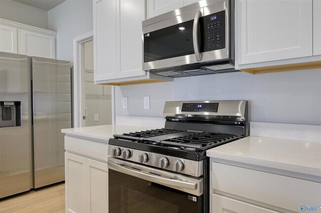 Building Photo - 6004 Gardner Maples Dr SE