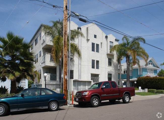 Building Photo - Barracuda Apartments