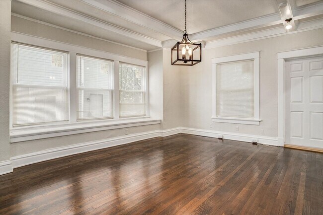 Building Photo - Move fast on this one. Apply within 24 hours of your showing and lock in $250 off your monthly re...
