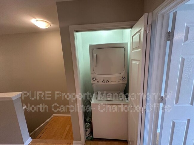 Building Photo - 3911 Picasso Court