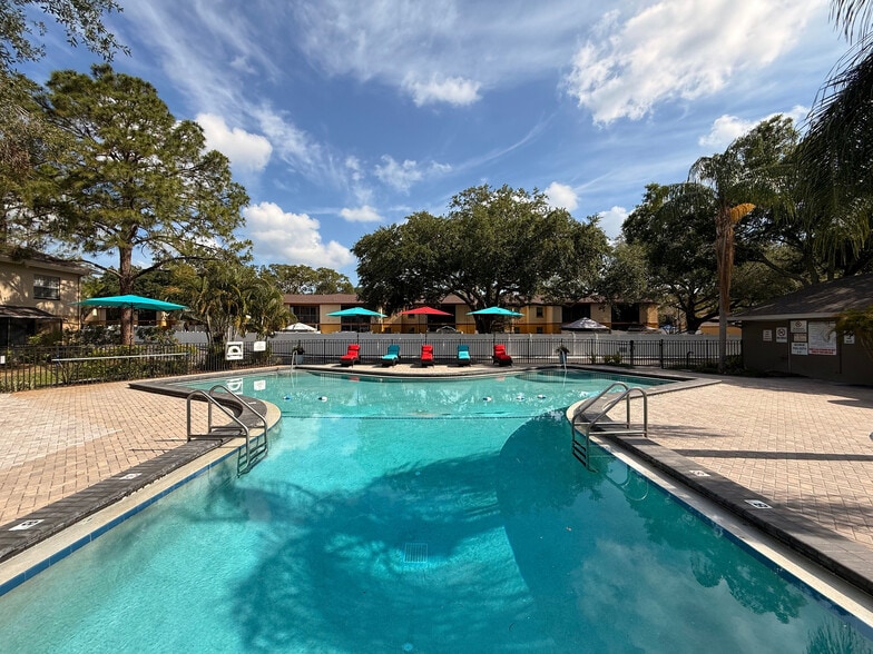 Primary Photo - Windsor Manor