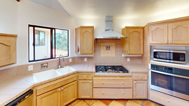Building Photo - Spanish-Style, Long Term, Unfurnished House
