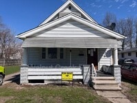 Building Photo - 1312 W 18th St