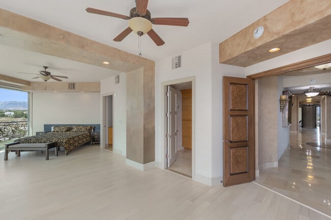Building Photo - 9103 Alta Dr