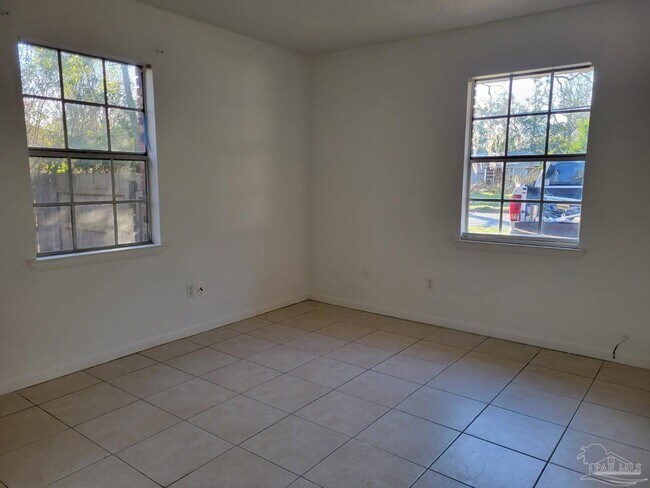 Building Photo - 5376 Conecuh St