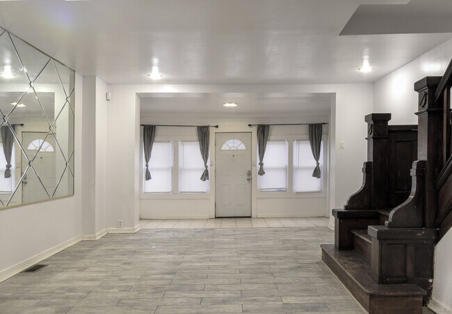 Building Photo - 5607 Springfield Ave