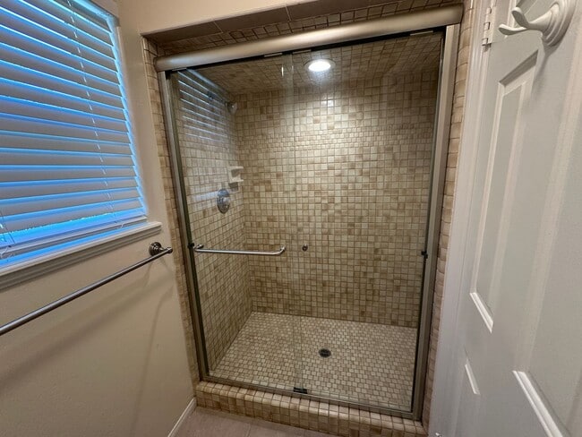 Building Photo - 4BD/3BA Ramona Home w/ Sparkling Pool – Scenic, Private, and Spacious