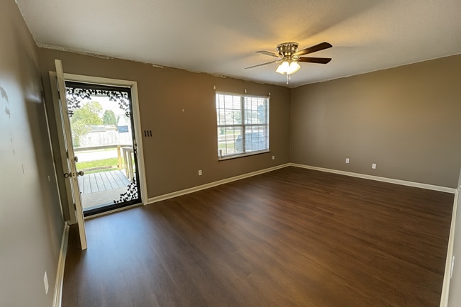 Building Photo - ASK US ABOUT OUR LONG-TERM LEASE SPECIAL TODAY!