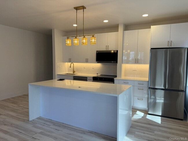 Building Photo - 35-25 190th St