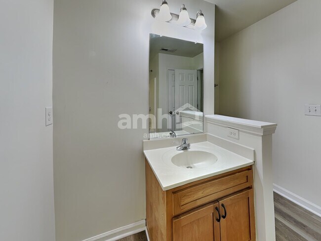 Building Photo - 801 Winterside Ln