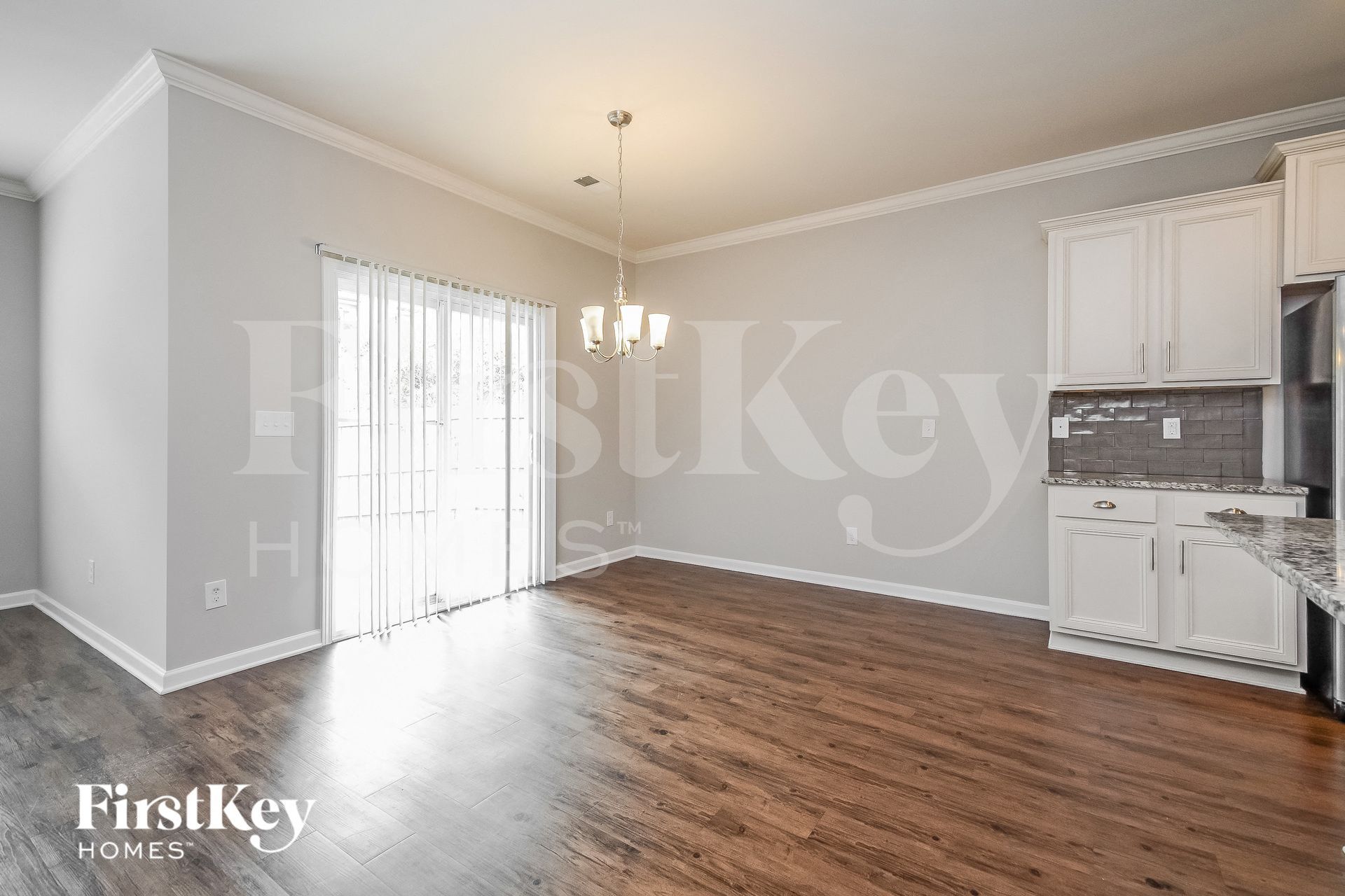 Building Photo - 5056 Bella Ct