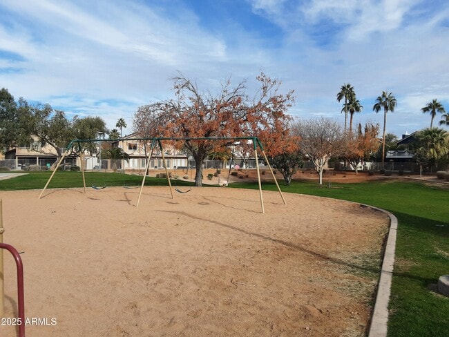 Building Photo - 1401 E Jasper Dr