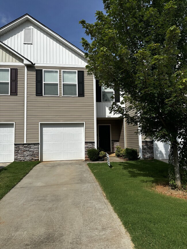 Primary Photo - 1460 Cypress Loop