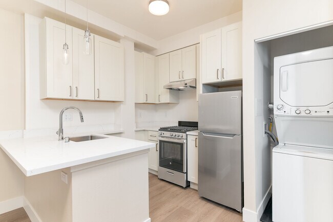 Interior Photo - 1835 Vallejo
