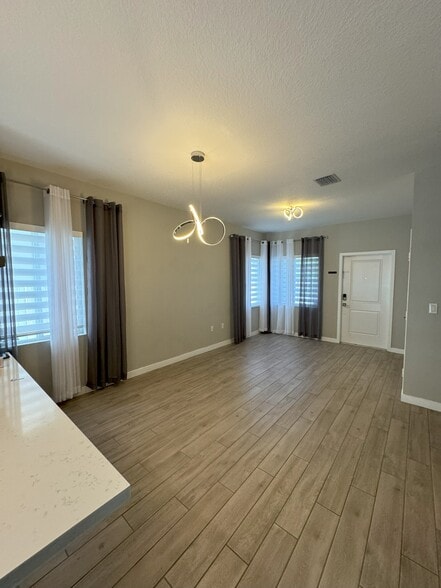 Grand room - 1763 SE 8th Pl