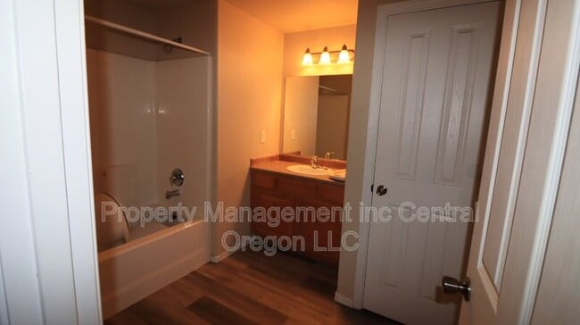 Building Photo - 16489 Riley Dr