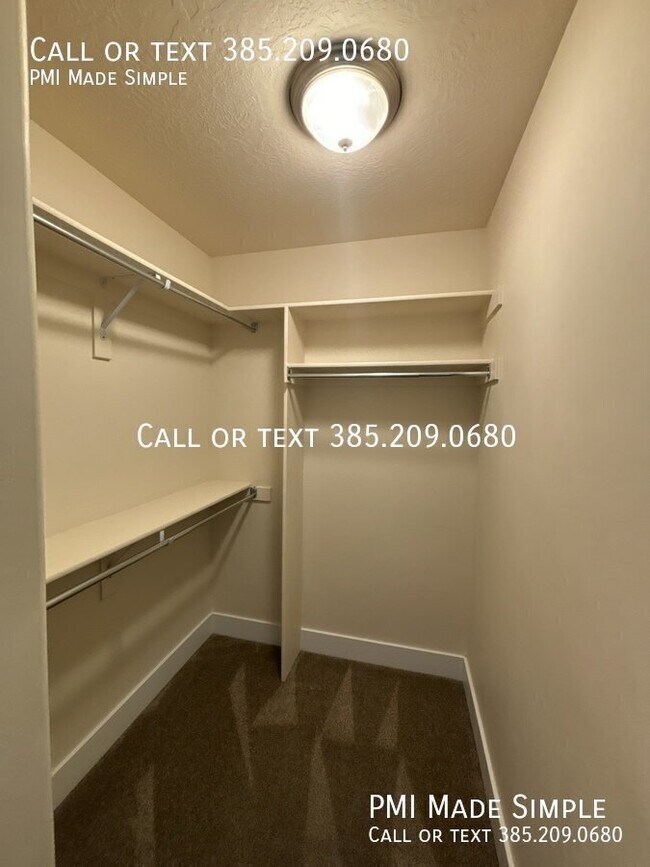 Building Photo - 126 W 3430