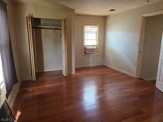 Building Photo - 426 Tompkins St