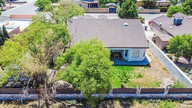 Building Photo - 5948 Anapaula Dr
